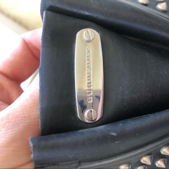 BURBERRY “Holloway” Stud Rain Boots *flaw* Size 9 - Picture 4 of 7